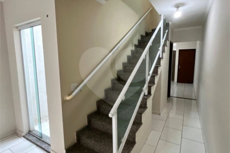 Sobrado à venda com 3 quartos, sendo 1 suíte,  em Vila Alice, Santo André, SP
