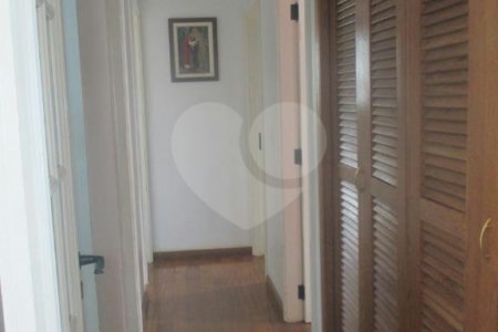 Apartamento à venda com 3 quartos, sendo 1 suíte, em Real Parque, São Paulo, SP