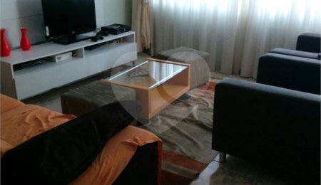 Sobrado à venda com 3 quartos, sendo 1 suíte,  em Jardim Virginia Bianca, São Paulo, SP