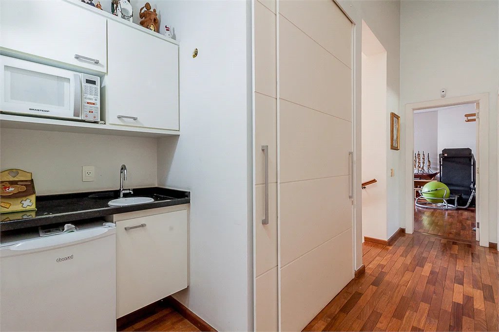 Casa à venda com 4 suítes em Alto da Lapa, São Paulo, SP