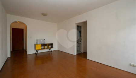 Apartamento à venda com 3 quartos, sendo 1 suíte, em Vila Sofia, São Paulo, SP