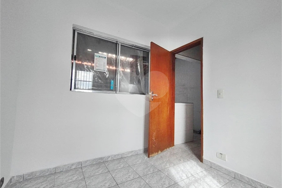 Sobrado à venda com 3 quartos, sendo 1 suíte, em Vila Pedra Branca, São Paulo, SP
