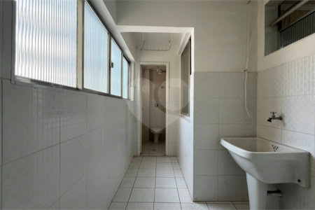 Apartamento à venda com 3 quartos, sendo 1 suíte, em Pinheiros, São Paulo, SP