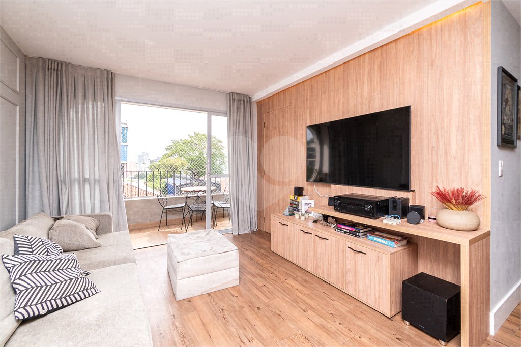 Apartamento à venda com 3 quartos, sendo 1 suíte, em Vila Madalena, São Paulo, SP