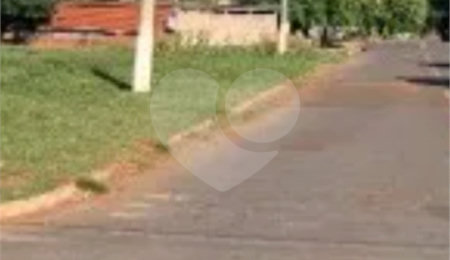 Terreno à venda no Centro, Jardim, MS
