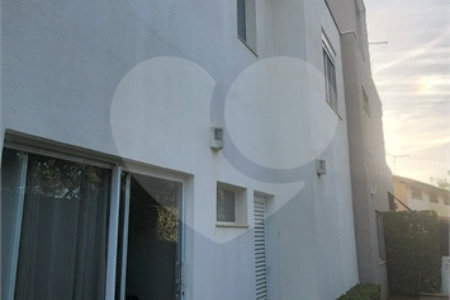 Casa à venda com 5 quartos, sendo 3 suítes, no condomínio Residencial Saint German, Araçoiaba da Serra - SP