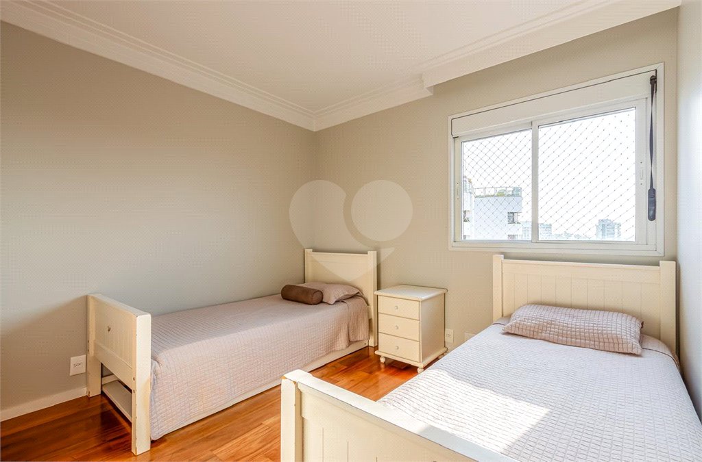 Apartamento à venda com 4 quartos, sendo 3 suítes,  em Real Parque, São Paulo, SP