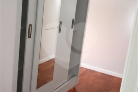 Casa à venda com 3 suítes no condomínio Picollo, Louveira - SP