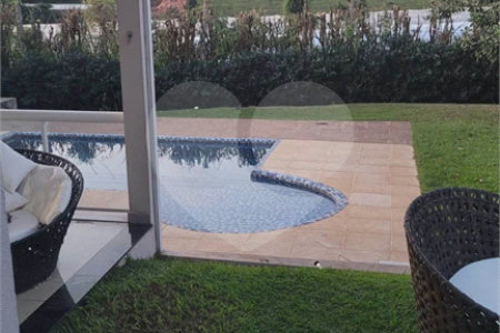Casa em condomínio à venda com 4 suítes em Guaxinduva, Atibaia, SP