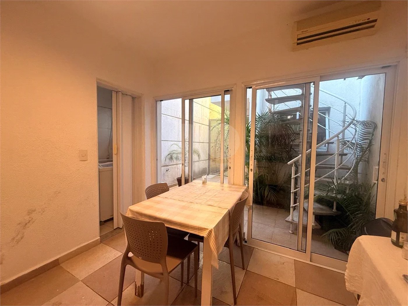 Casa comercial com 172m² , 1 vaga de garagem , à venda no bairro das Perdizes.