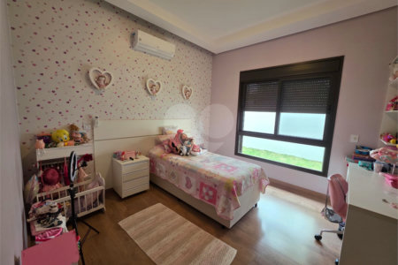 Casa à venda com 4 suítes no condomínio Residencial Jardim Primavera, Louveira - SP