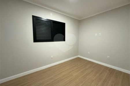Casa à venda com 3 quartos, sendo 1 suíte, em Vila Carolina, Itapetininga, SP