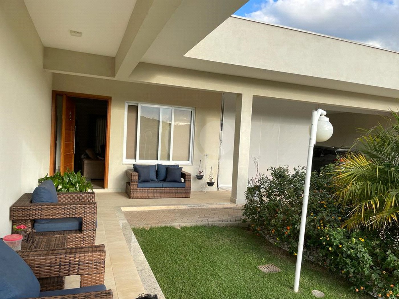 Casa à venda com 3 quartos, sendo 1 suíte, no condomínio Vila Hipica Ii, Vinhedo - SP