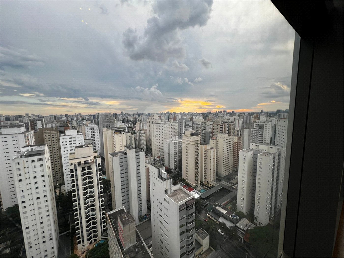 Apartamento à venda com 2 suítes em Indianópolis, São Paulo, SP