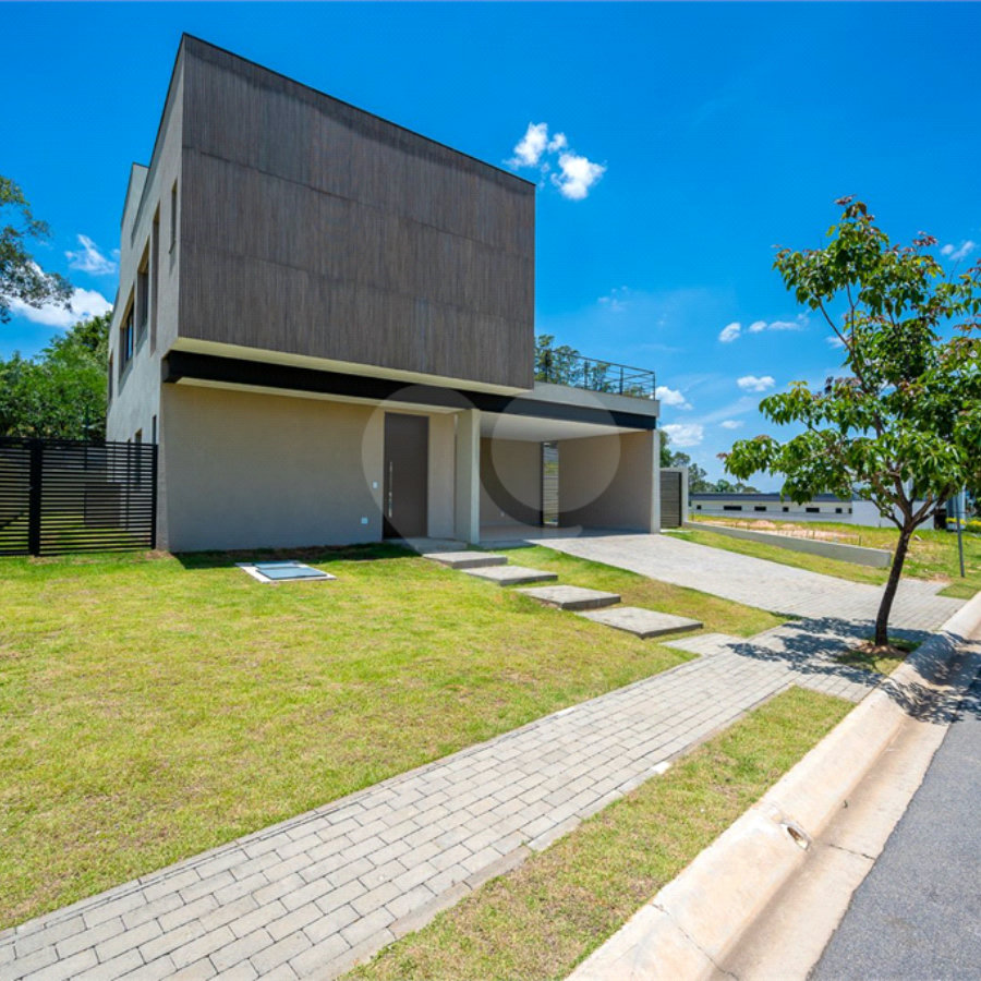 Casa à venda ou para alugar com 4 suítes no condomínio Residencial Arboretum, Vinhedo - SP