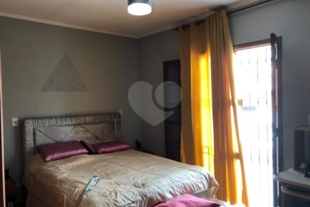 Casa à venda com 3 quartos, sendo 1 suíte,  em Vila Gustavo, São Paulo, SP