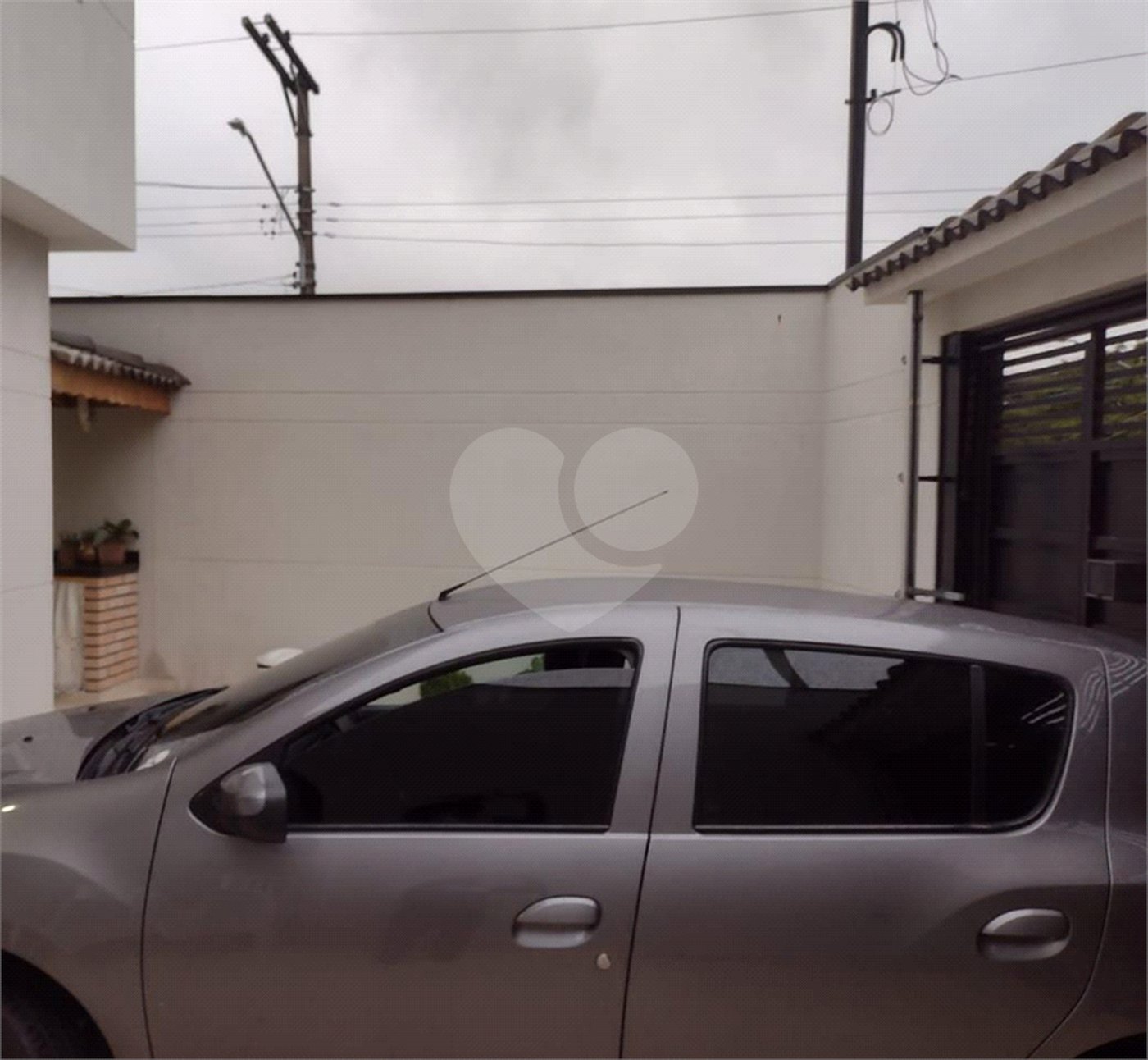Sobrado à venda com 2 suítes em Vila Nivi, São Paulo, SP