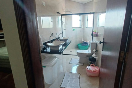 Casa à venda com 3 quartos, sendo 1 suíte, em Jardim Rosana, Guarulhos, SP