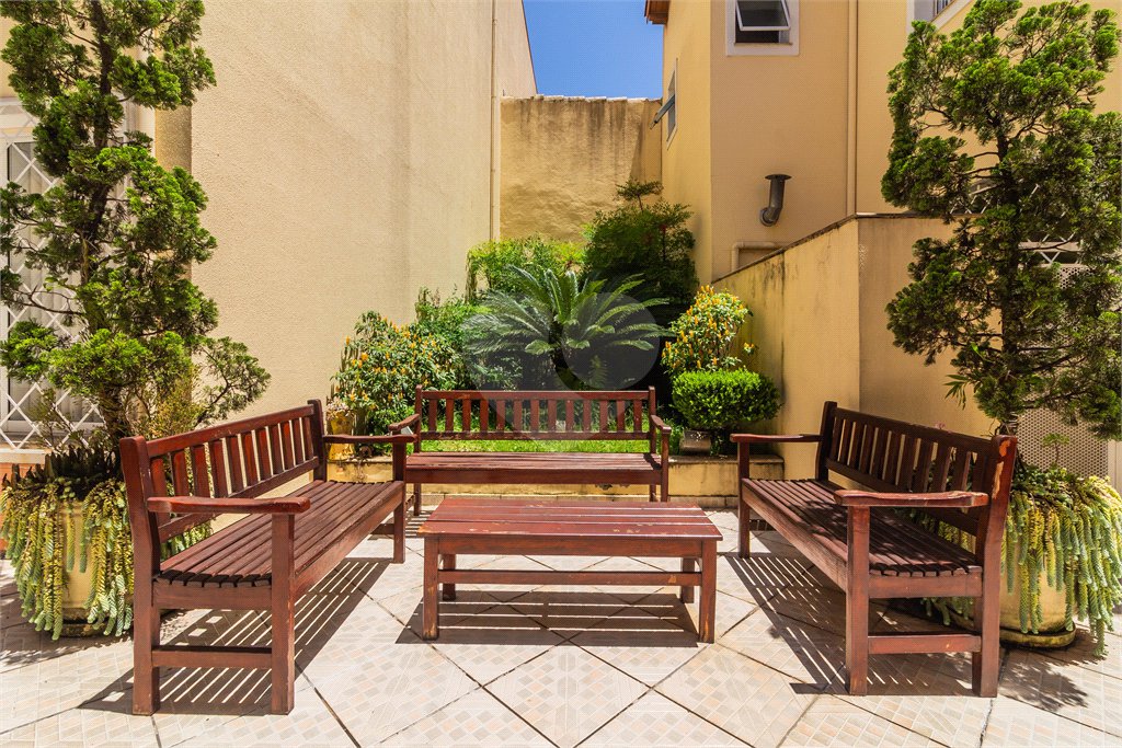 Casa à venda com 3 quartos, sendo 1 suíte, no condomínio Villaggio Di Firenze, São Paulo - SP