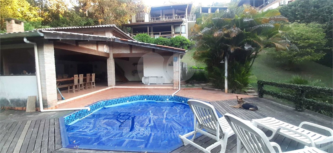 Casa à venda ou para alugar com 4 quartos, sendo 2 suítes, em Serra da Cantareira, Mairiporã, SP