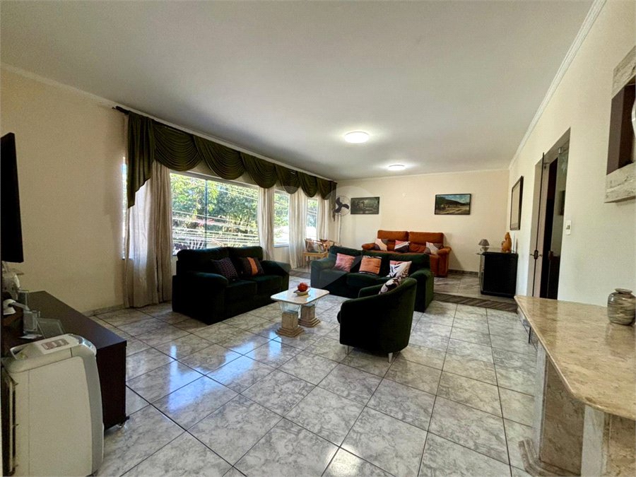 Casa à venda com 3 quartos, sendo 2 suítes, em Vila Rosália, Guarulhos, SP