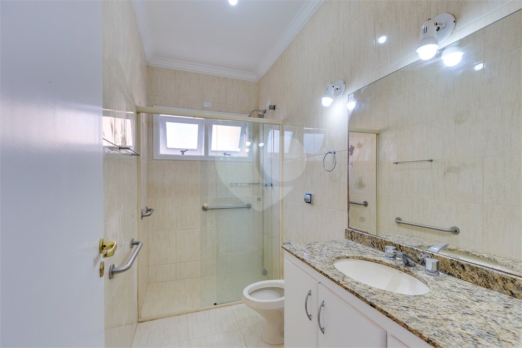 Casa para alugar com 4 quartos, sendo 2 suítes, no condomínio Cassiano Ricardo, São Paulo - SP