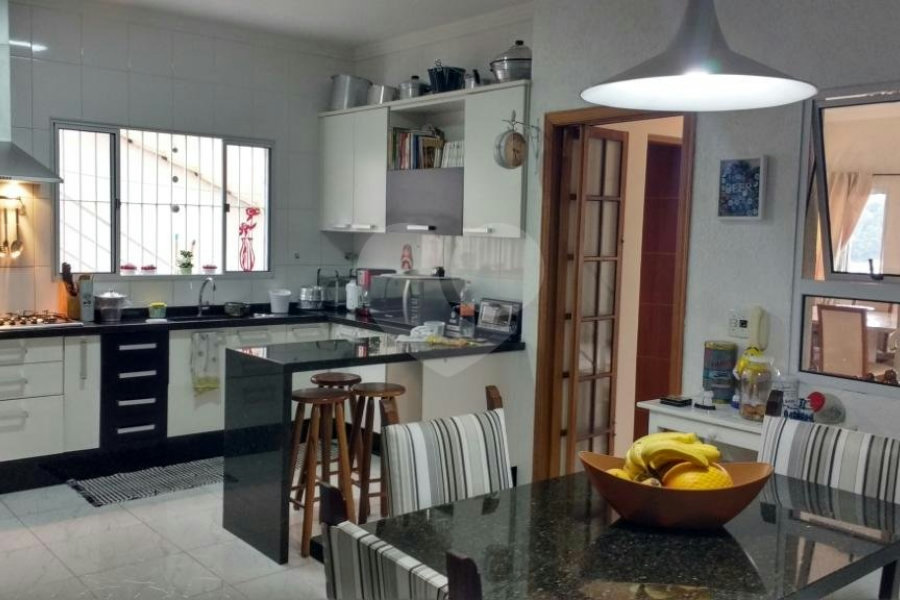Sobrado à venda com 3 quartos, sendo 1 suíte, em Tremembé, São Paulo, SP