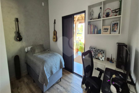 Casa à venda com 4 quartos, sendo 2 suítes,  no condomínio Riviera de Santa Cristina XIII, Paranapanema - SP
