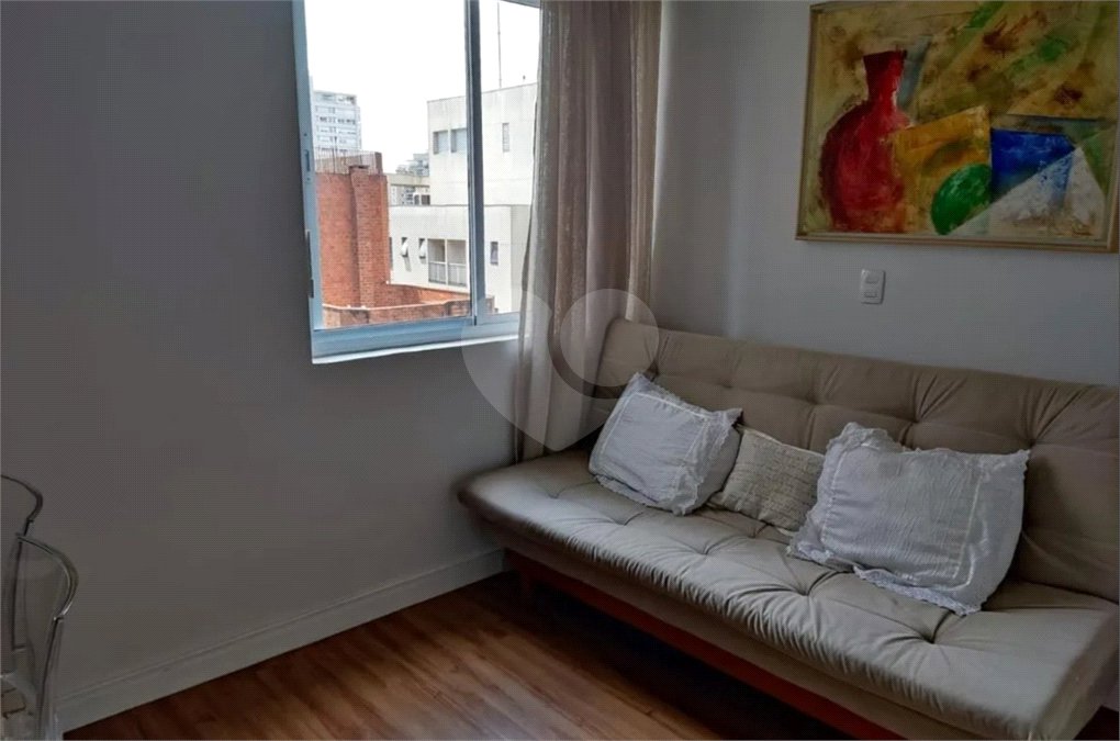 Apartamento à venda com 3 quartos, sendo 1 suíte,  em Santa Cecília, São Paulo, SP