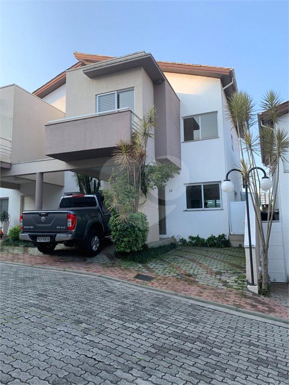 Casa à venda com 3 quartos, sendo 1 suíte,  no condomínio Vivaldi Residencial, Mogi das Cruzes - SP