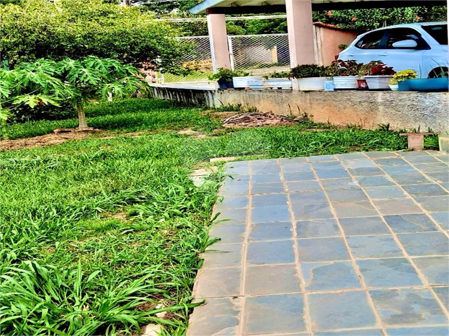 Chácara à venda com 4 quartos, sendo 1 suíte,  em Colinas II, Araçoiaba da Serra, SP