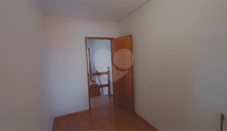 Sobrado à venda com 3 quartos em Bonfim, Osasco, SP
