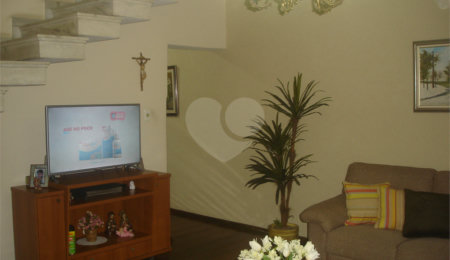 Sobrado à venda com 3 quartos em Tremembé, São Paulo, SP