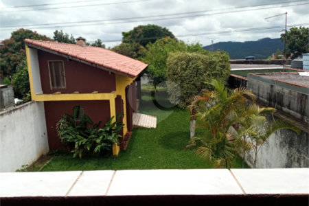 Casa à venda com 4 quartos, sendo 1 suíte,  em Vila Bela Flor, Mogi das Cruzes, SP