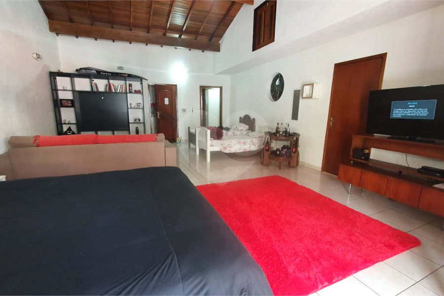 Sobrado à venda com 5 quartos, sendo 3 suítes, em Jardim Virginia Bianca, São Paulo, SP