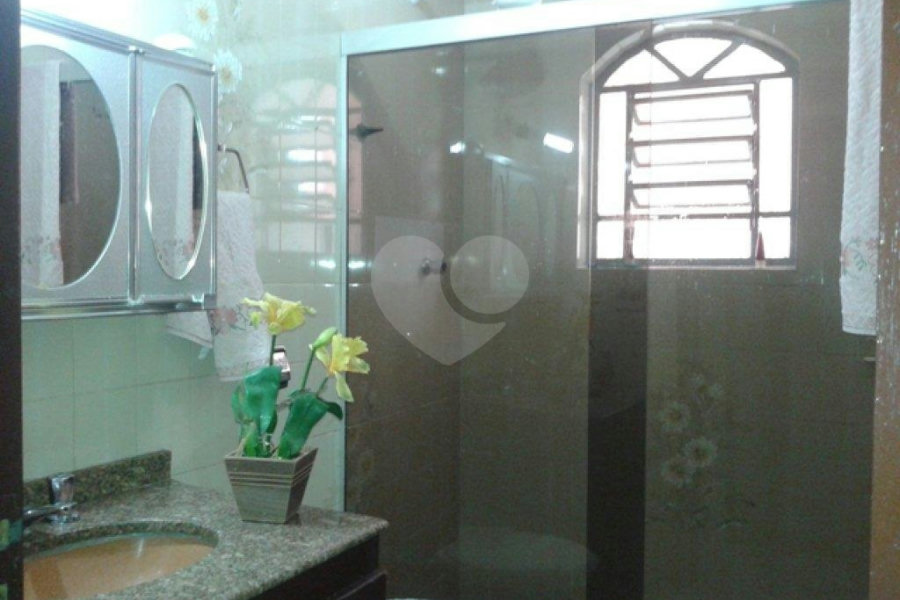 Sobrado à venda com 5 quartos, sendo 1 suíte, em Vila Mazzei, São Paulo, SP