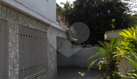 Sobrado à venda com 4 quartos, sendo 1 suíte,  em Indianópolis, São Paulo, SP