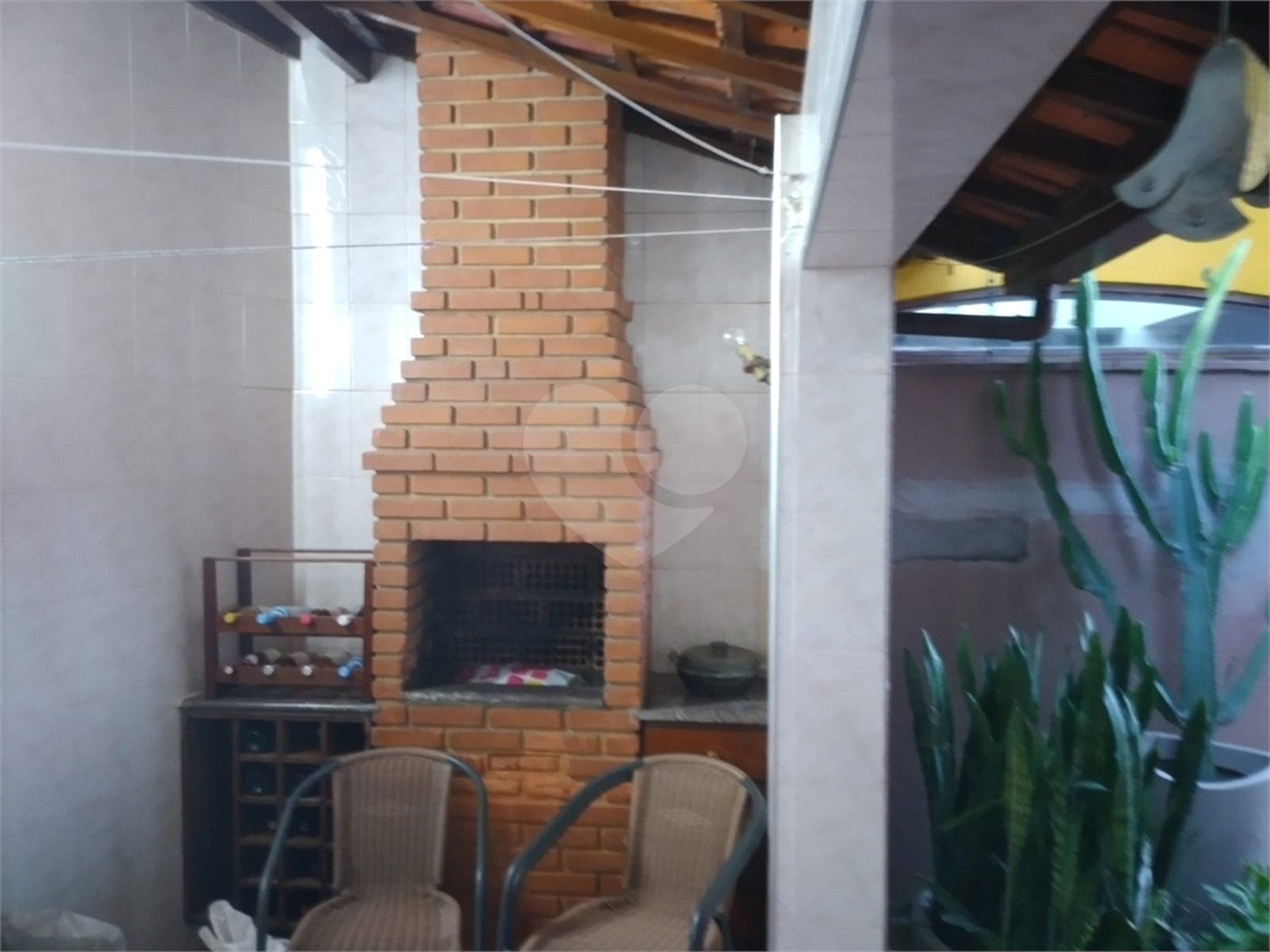Casa à venda com 4 quartos, sendo 3 suítes, no condomínio Da Serra, São Paulo - SP