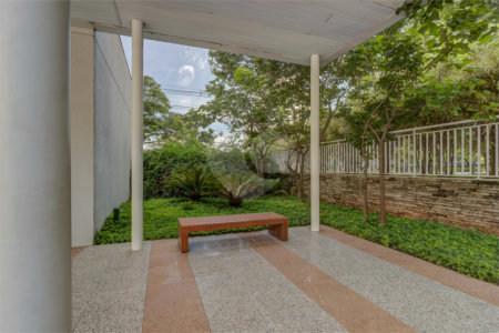 Apartamento à venda com 4 quartos, sendo 3 suítes, em Alto da Boa Vista, São Paulo, SP