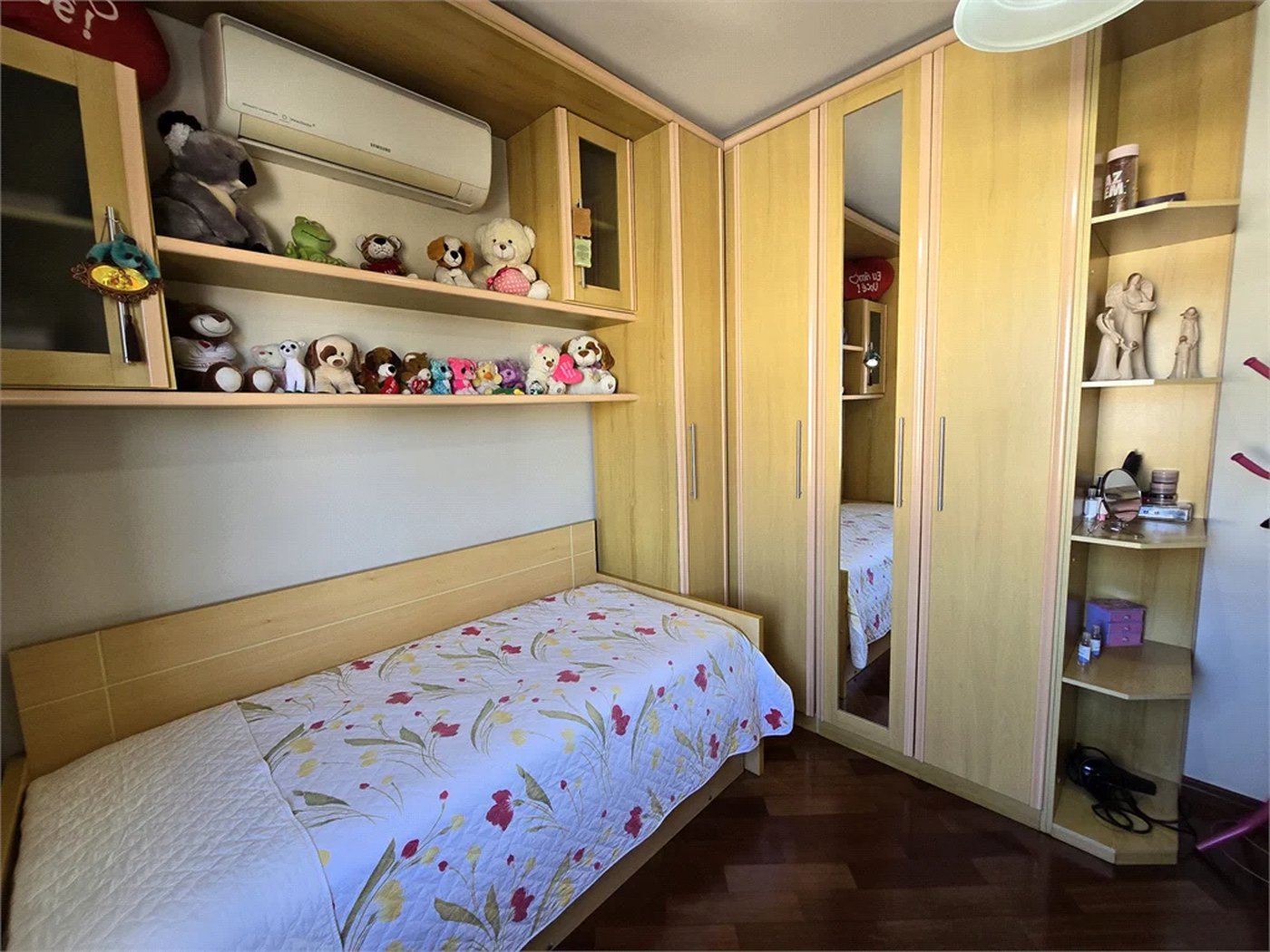 Sobrado à venda com 4 quartos, sendo 1 suíte,  em Vila Jaguara, São Paulo, SP