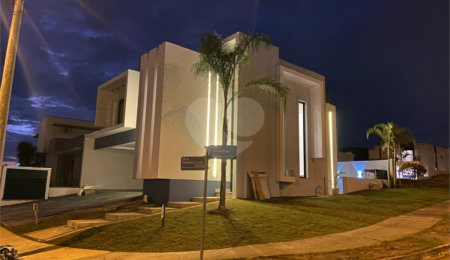 Casa à venda ou para alugar com 3 suítes no condomínio Residencial Central Parque, Salto - SP