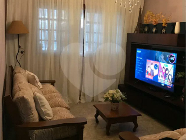 Sobrado à venda com 4 quartos, sendo 1 suíte,  em Jaçanã, São Paulo, SP