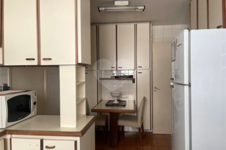 Apartamento à venda com 3 quartos, sendo 2 suítes,  em Bela Vista, São Paulo, SP