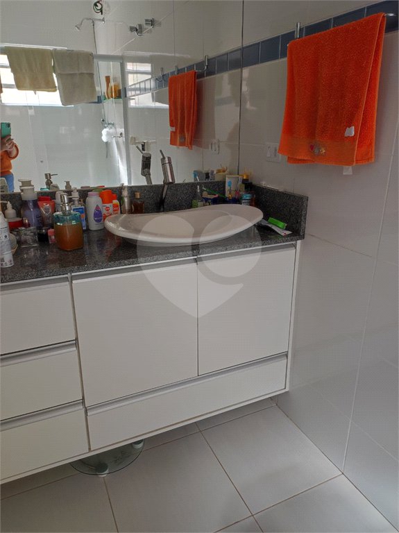 Chácara à venda com 3 quartos, sendo 2 suítes,  em Parque Varanguera, São Roque, SP