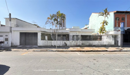 Casa para alugar com 5 quartos, sendo 2 suítes,  no Centro, Suzano, SP