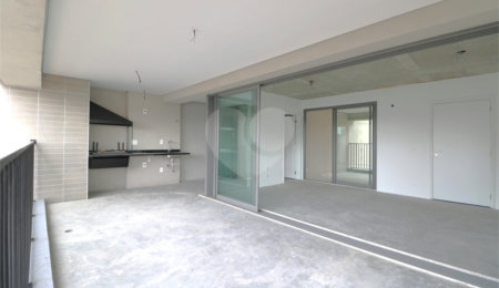 Apartamento à venda com 3 suítes em Moema, São Paulo, SP