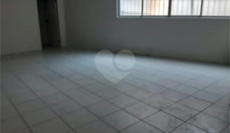 Prédio à venda em Santa Teresinha, São Paulo, SP