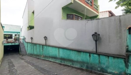Casa à venda com 3 quartos, sendo 2 suítes, em Jardim das Maravilhas, Santo André, SP
