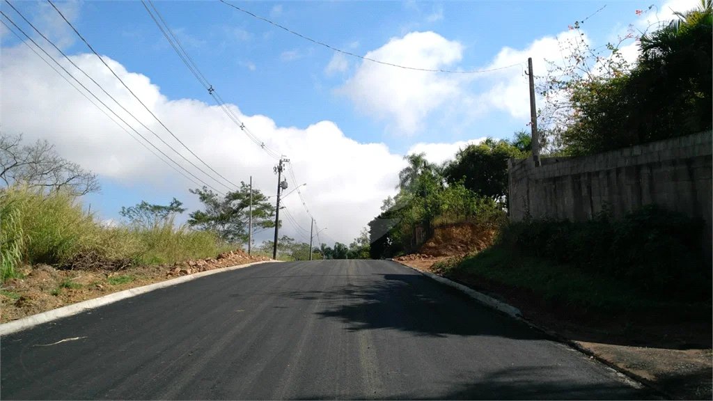 Terreno á venda no bairro Estância Lago Azul em Ártemis.