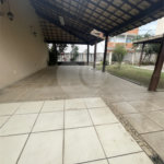 Casa à venda com 5 quartos, sendo 3 suítes, no condomínio Recanto das Palmeiras, Rio de Janeiro - RJ